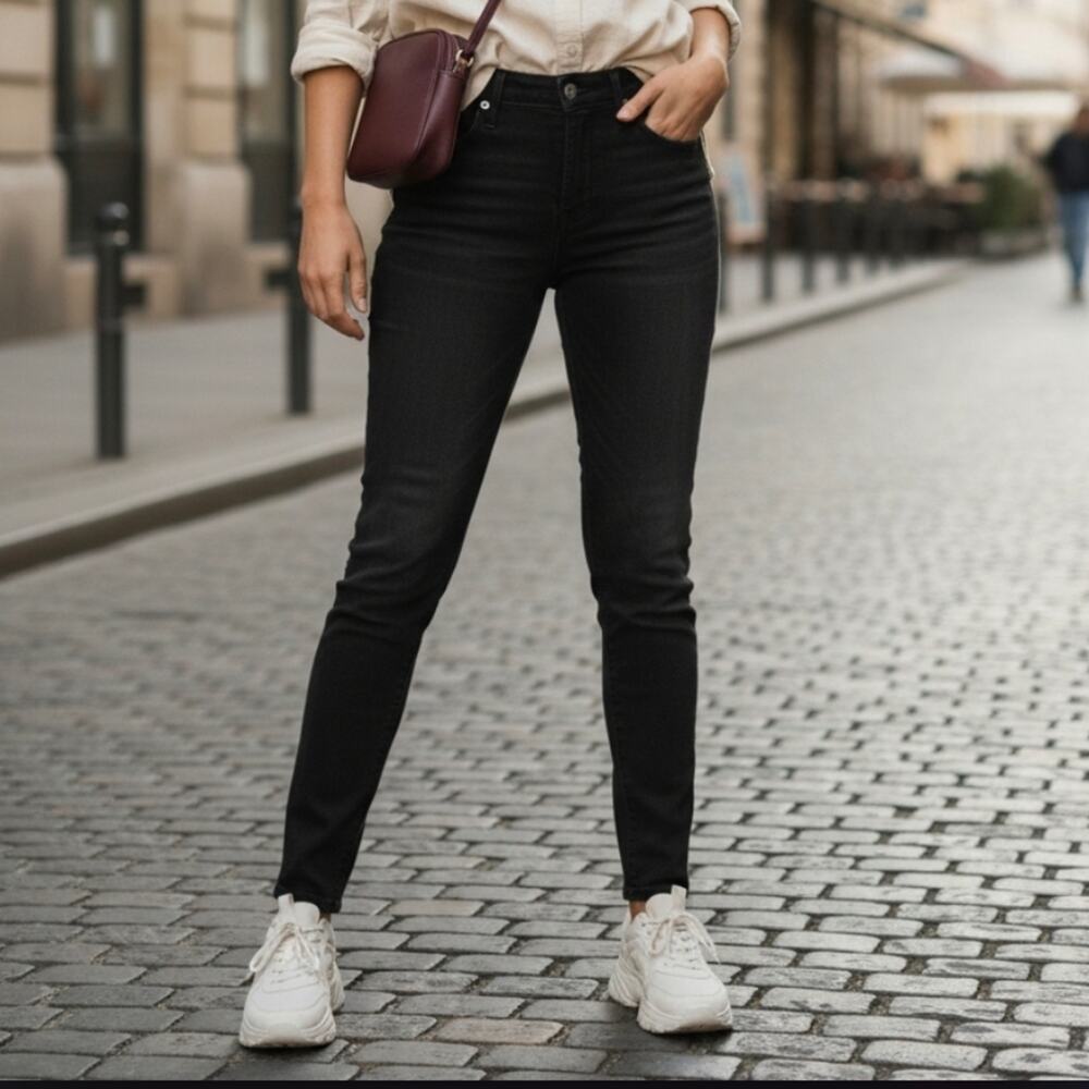 Levi's 721 | NWT | Black | High Rise/Skinny Jeans | 14 Medium | W32 L30